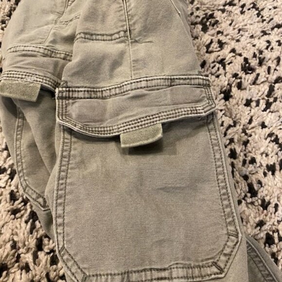 American Eagle Outfitters Khaki green boot Cut Cargo jeans size 00 - Picture 10 of 14